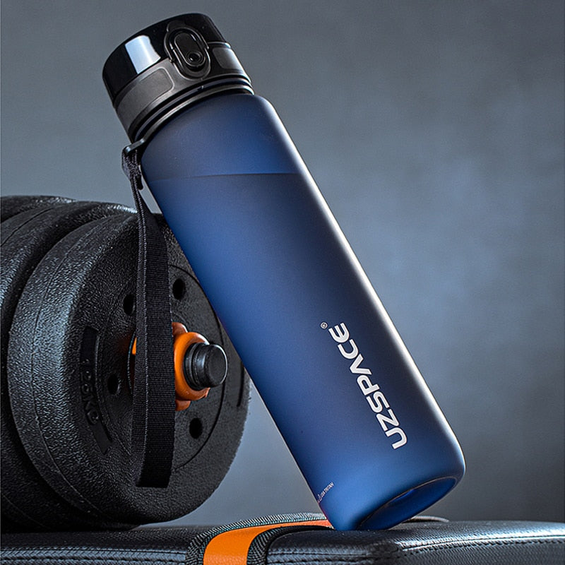 Hot Sale Sports Water Bottle 500/1000ML Protein Shaker Outdoor Travel Portable Leakproof Drinkware Plastic Drink Bottle BPA Free